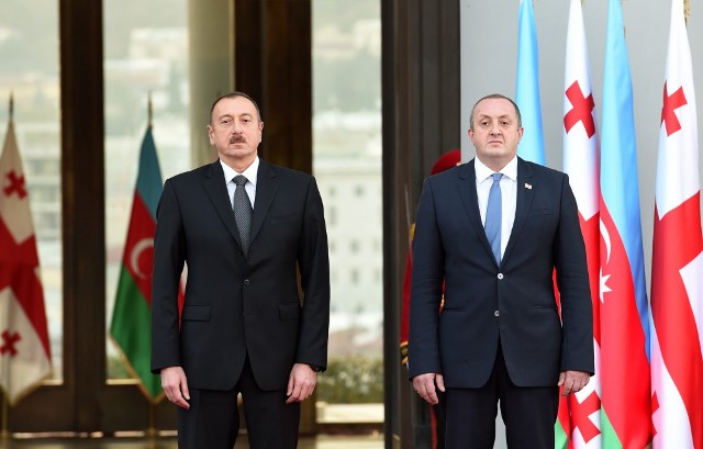 Marqvelaşvili İlham Əliyevi qarşıladı - FOTOLAR